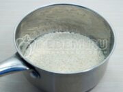 Фаршированные перцы мясом и рисом в кастрюле