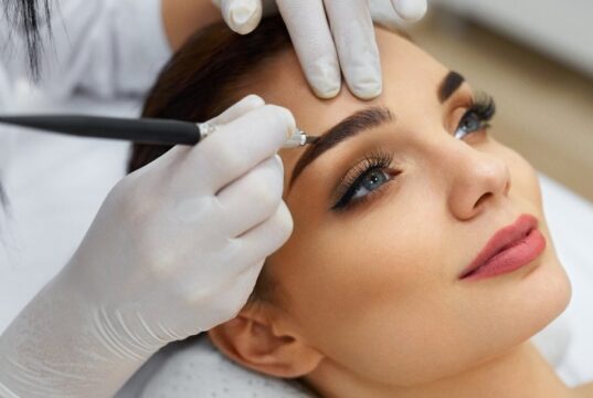 Кому нужны курсы перманентного макияжа