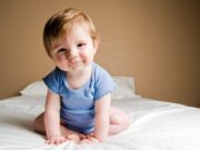 Как научить ребенка сидеть: полезные рекомендации родителям