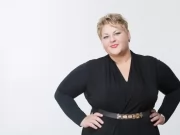 Женская блузка больших размеров: параметры выбора