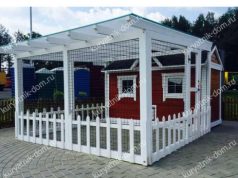 Разведение кур: как правильно выбрать курятник?