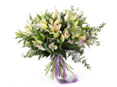 Букеты с лилиями на заказ: искусство и эмоции в одном подарке