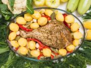 Тушеная капуста с курицей в духовке